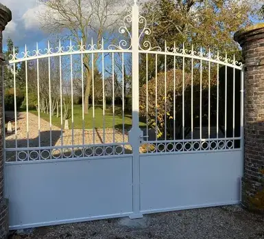 menuiserie aluminium à Mesnils-sur-Iton - image 3